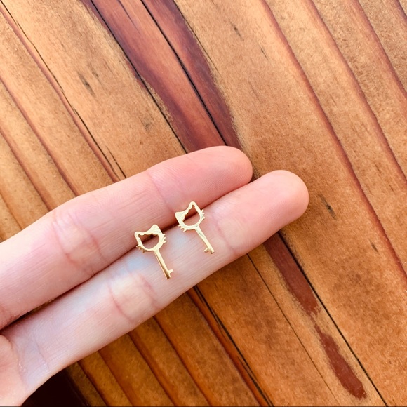 HELLO KITTY KEY  GOLD Stainless Steel Earrings with Gift Bag - Picture 4 of 6